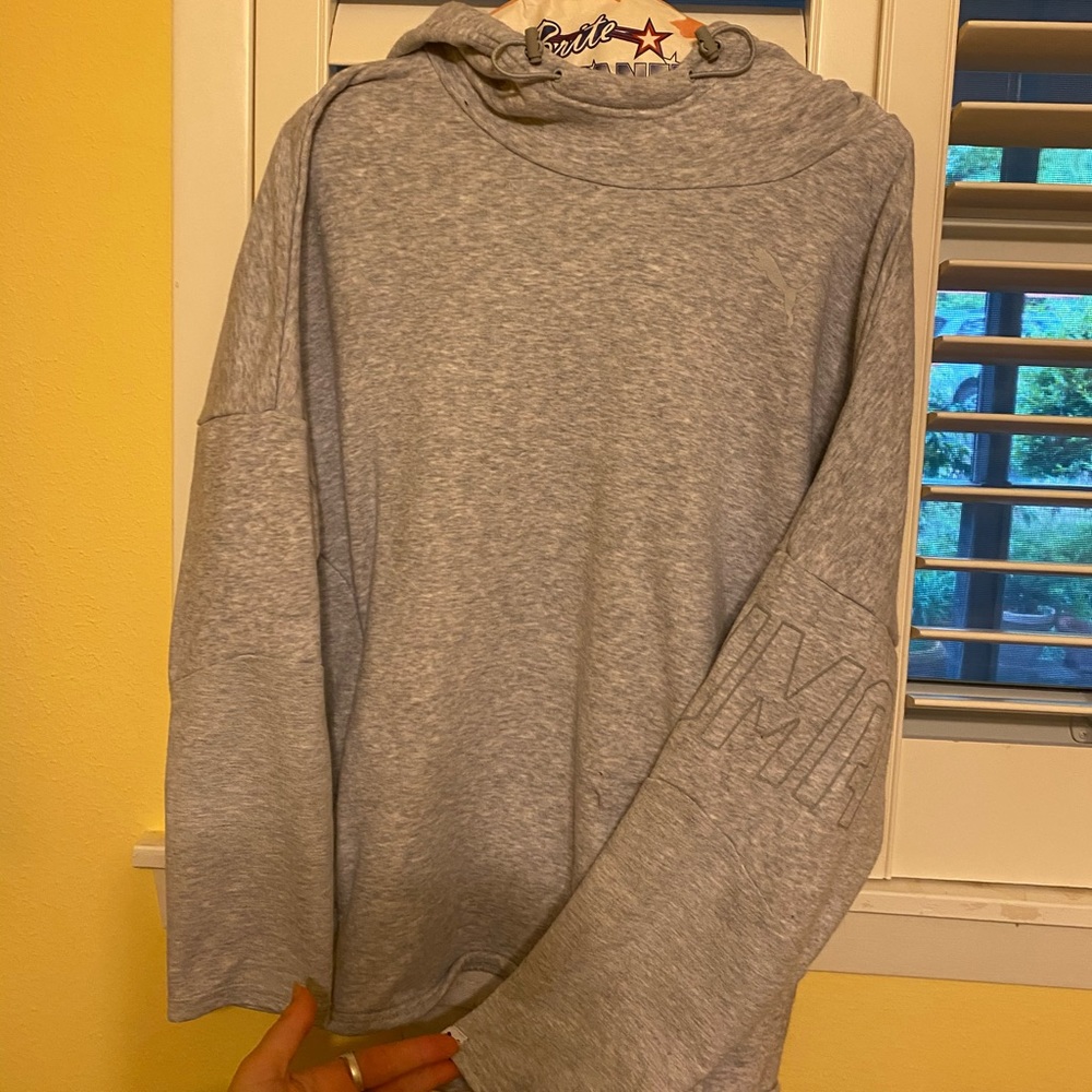 PUMA sweatshirt with hood
